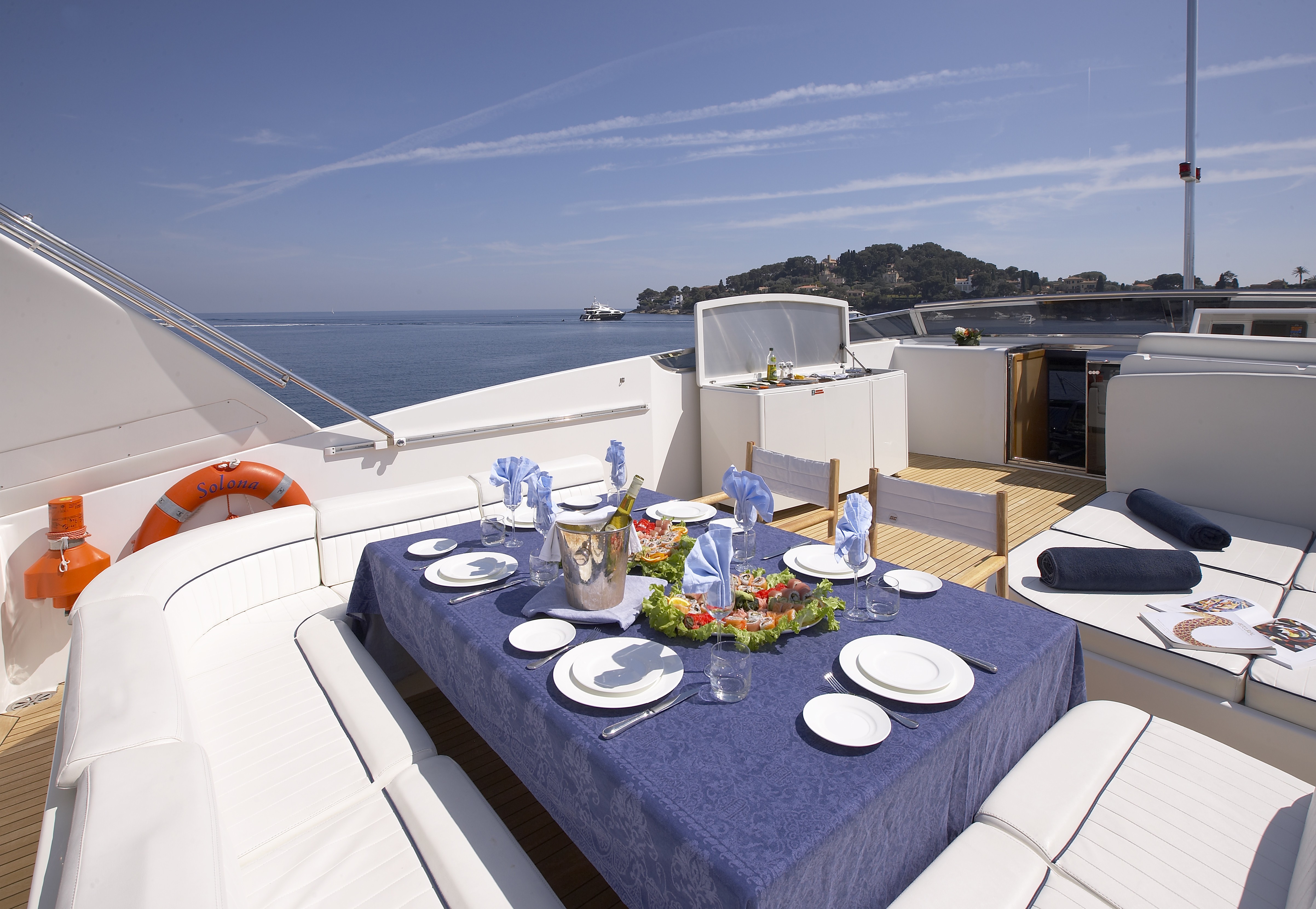 [30m-Yacht-SOLONA]-6700-80.jpg