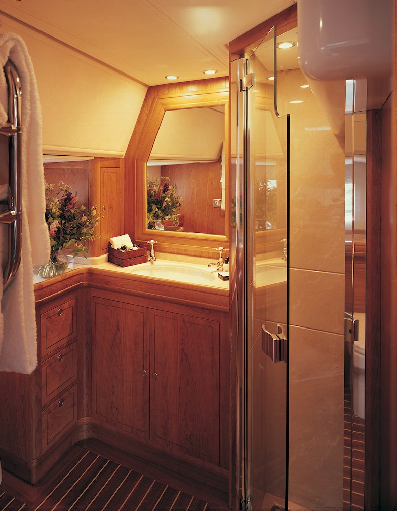 [30m-Yacht-WAVELENGTH]-651-131.jpg