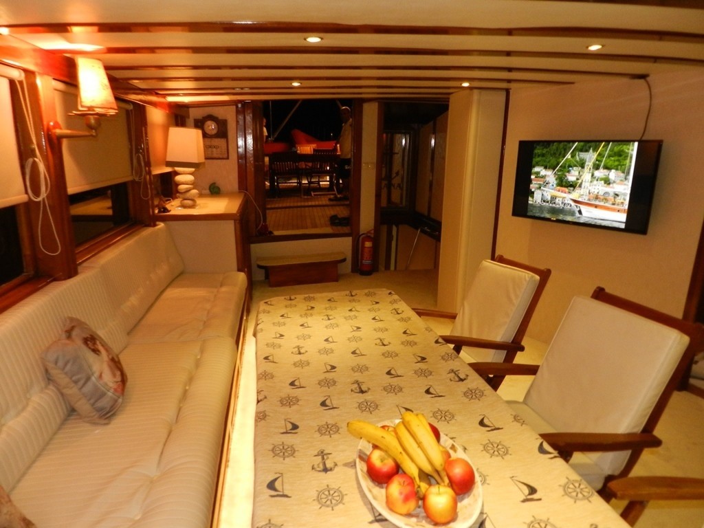 [32m-Yacht-AKANA]-642-180.jpg