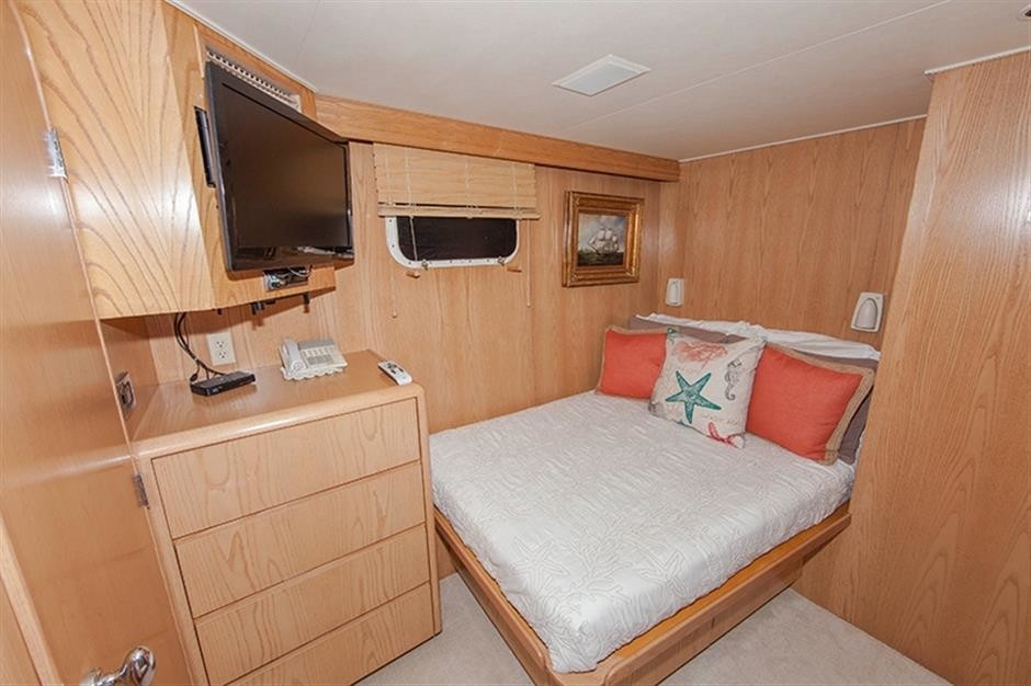 [32m-Yacht-FREE-BIRD]-6659-160.jpg