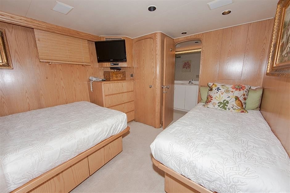 [32m-Yacht-FREE-BIRD]-6659-217.jpg