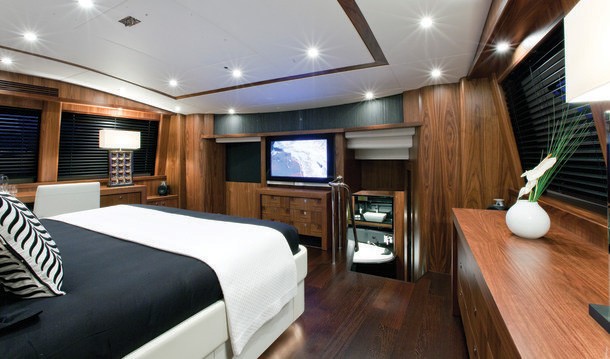 [34m-Yacht-BLACK-AND-WHITE]-6122-131.jpg