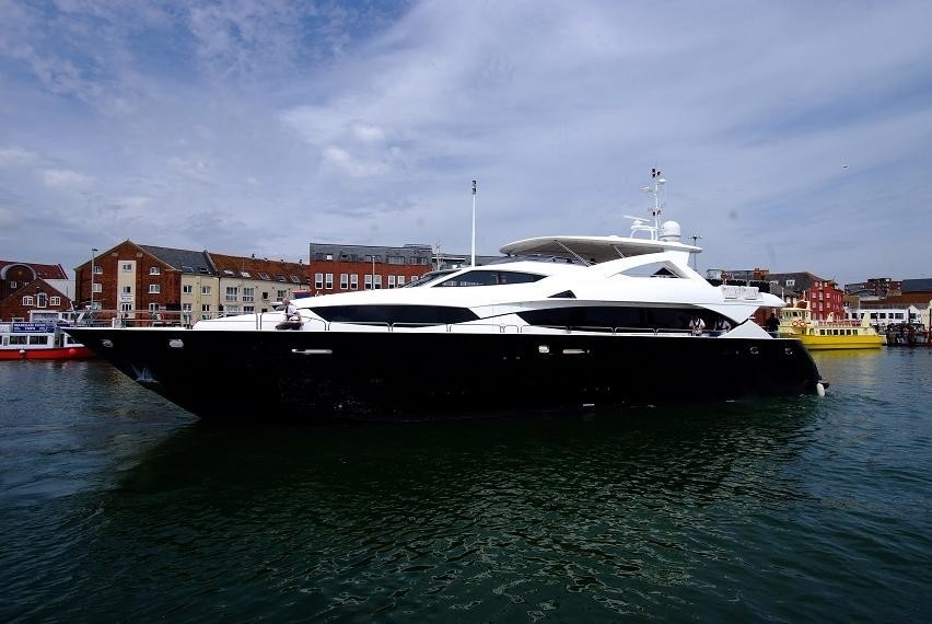 [34m-Yacht-BLACK-AND-WHITE]-6122-186.jpg