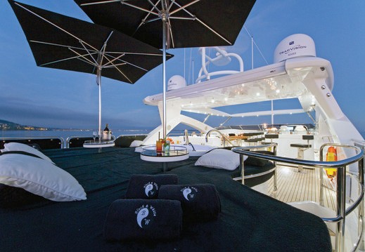 [34m-Yacht-BLACK-AND-WHITE]-6122-215.jpg