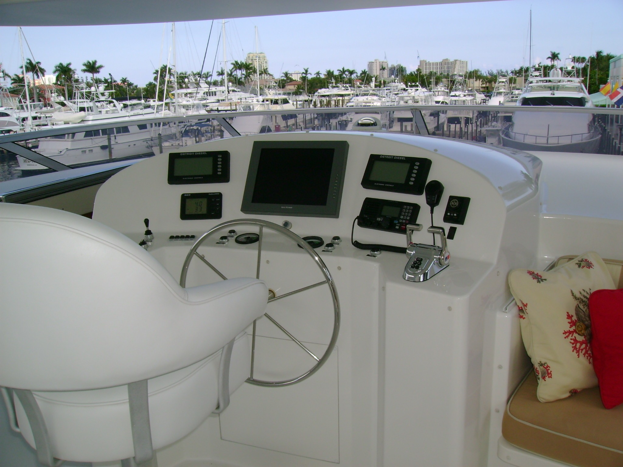 [34m-Yacht-TRUE-JOY]-6267-173.jpg