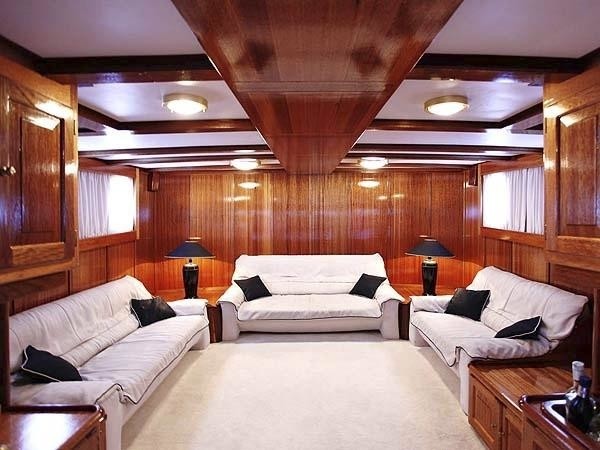 [35m-Yacht-BUENA-CHICA]-6596-24.jpg