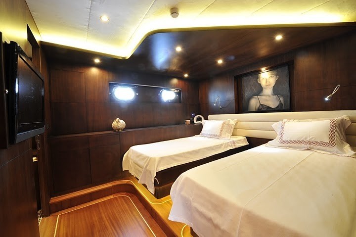[35m-Yacht-CASA-DELL-ARTE-II]-6014-175.jpg
