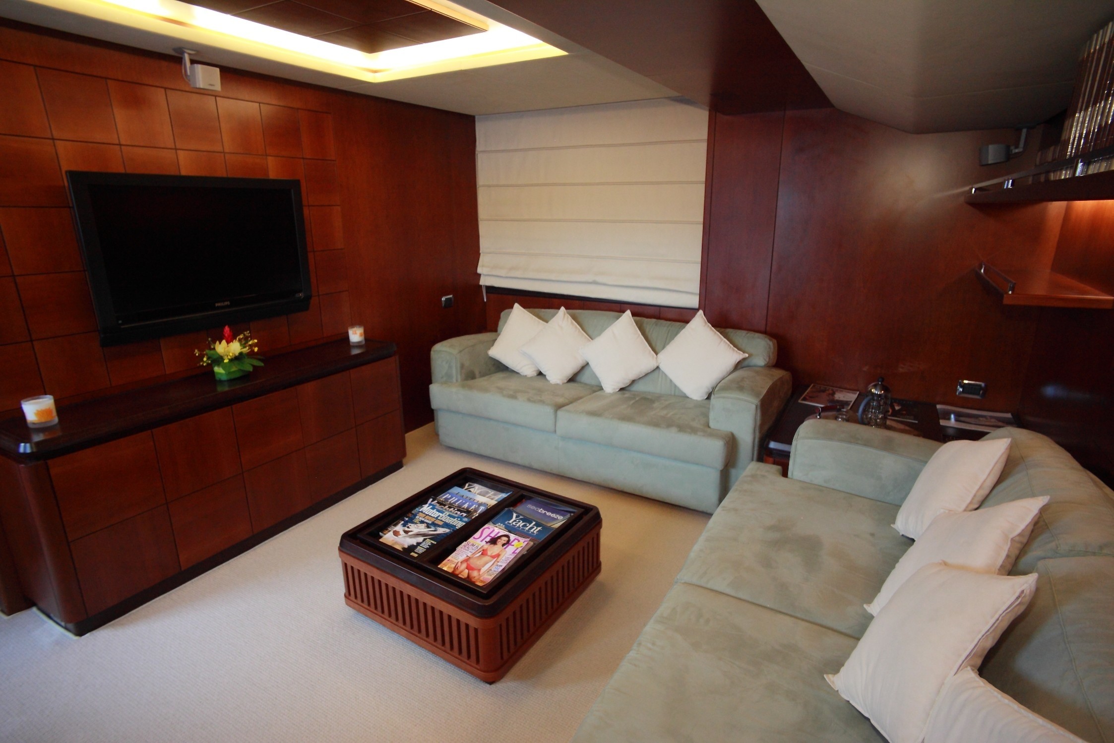 [35m-Yacht-HYE-SEAS-II]-6702-122.jpg