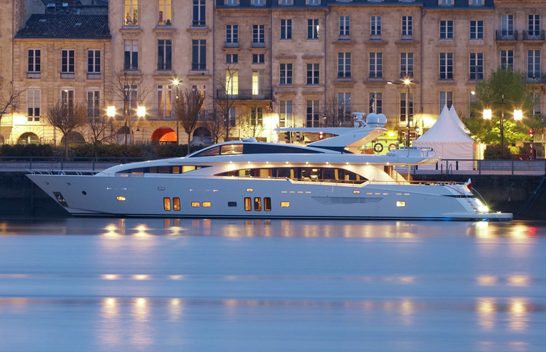 [37m-Yacht-ARION]-6339-20.jpg