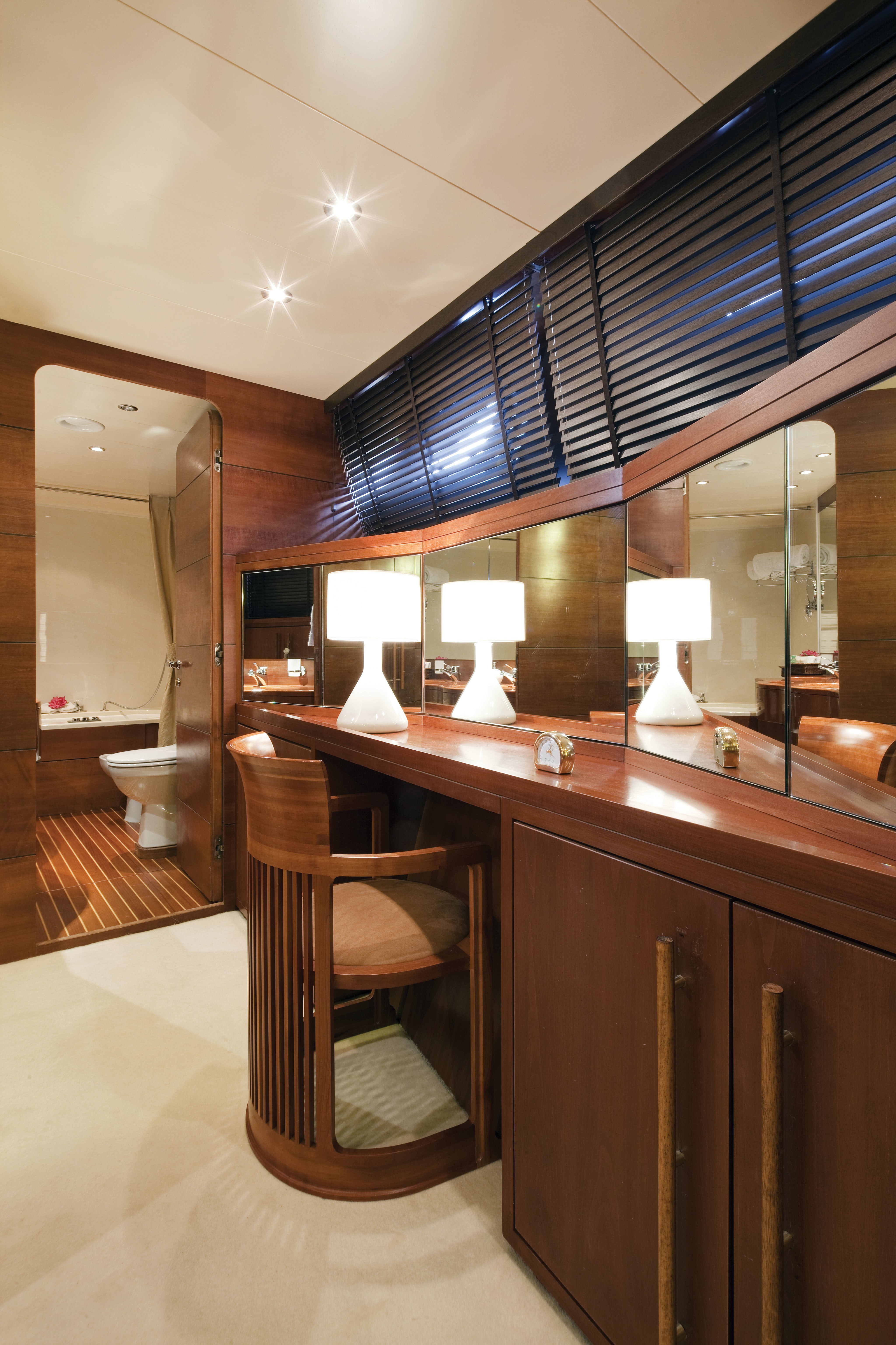 [37m-Yacht-FIORENTE]-6155-100.jpg