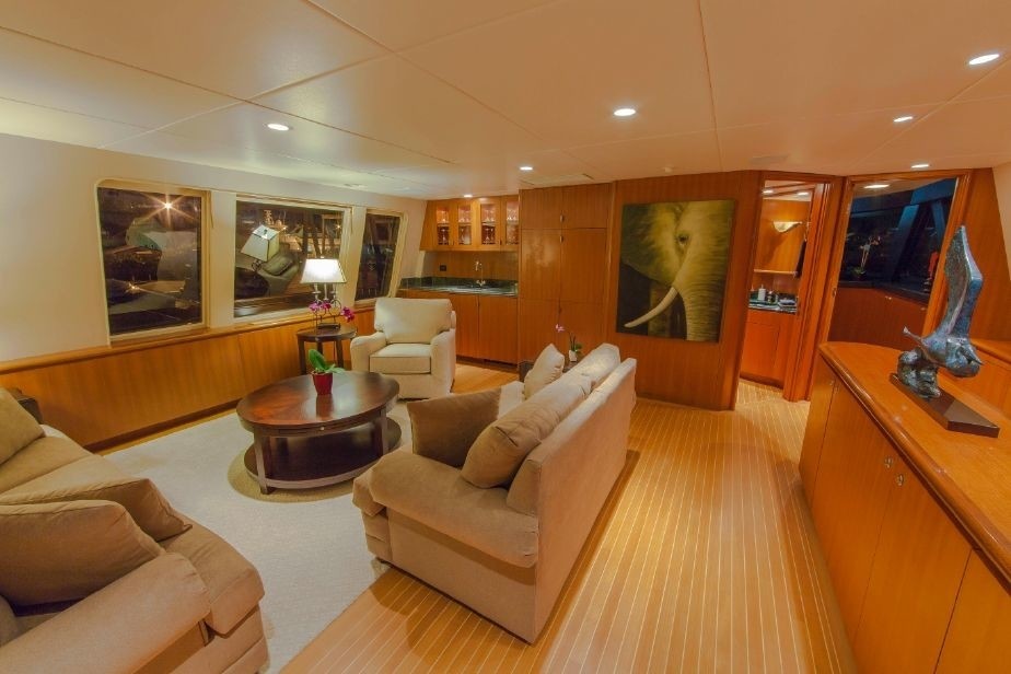 [37m-Yacht-LOOSE-ENDS]-6204-206.jpg