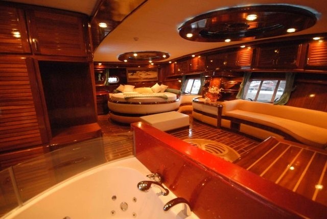 [38m-Yacht-ESMA-SULTAN]-6885-131.jpg