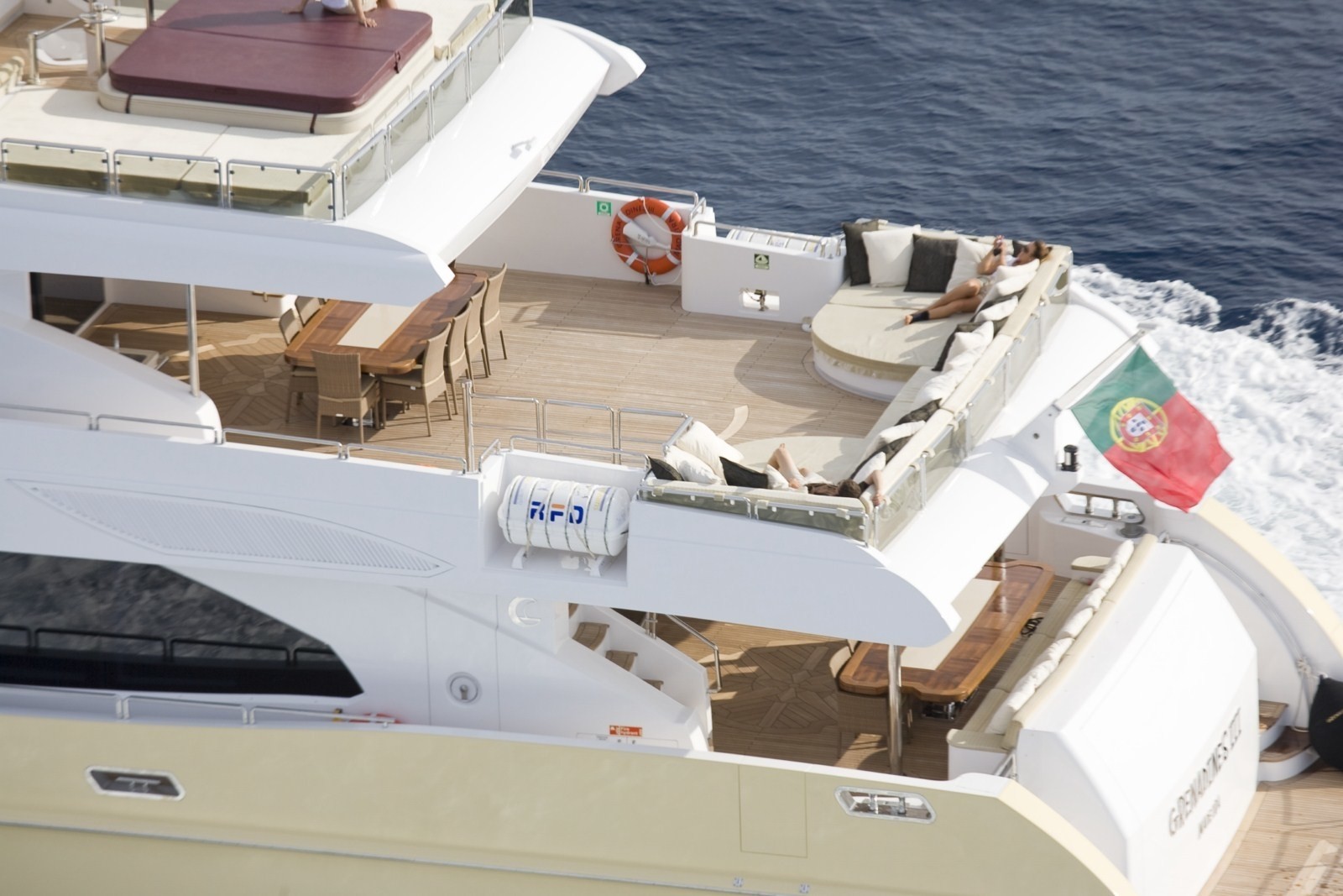 [38m-Yacht-GRENADINES-III]-6119-115.jpg