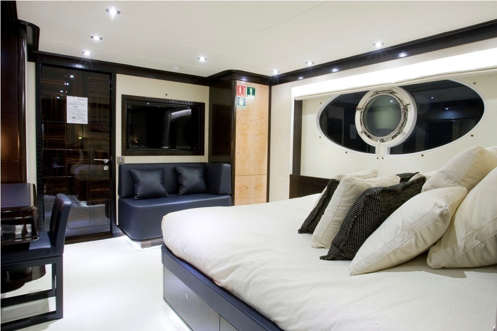 [38m-Yacht-GRENADINES-III]-6119-203.jpg