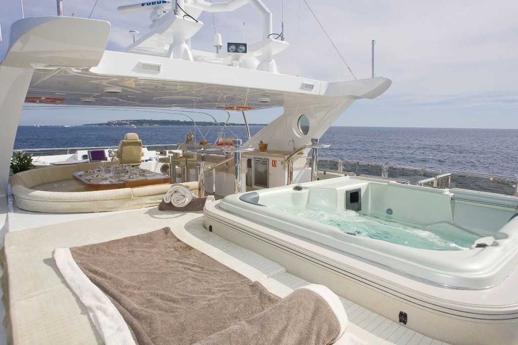 [38m-Yacht-GRENADINES-III]-6119-204.jpg