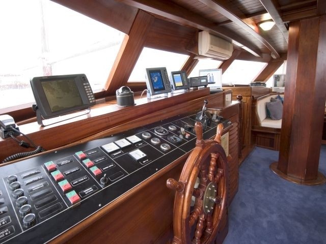 [38m-Yacht-MATINA]-6891-220.jpg