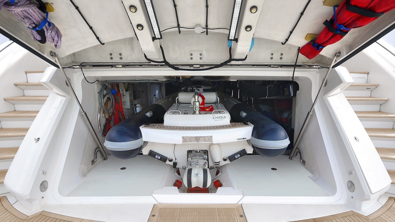 [40m-Yacht-CHIQUI]-6396-9.jpg