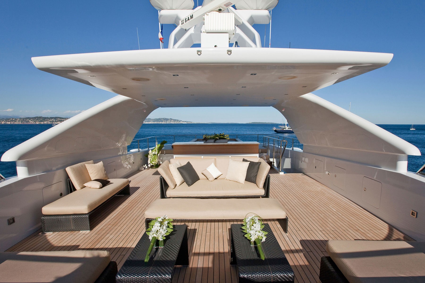 [40m-Yacht-MANIFIQ]-6421-123.jpg