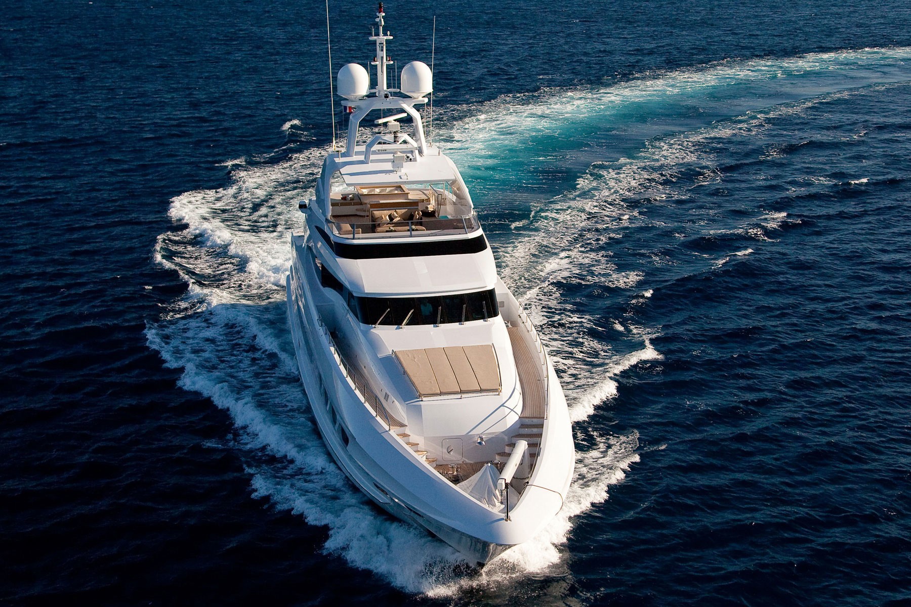 [40m-Yacht-MANIFIQ]-6421-174.jpg
