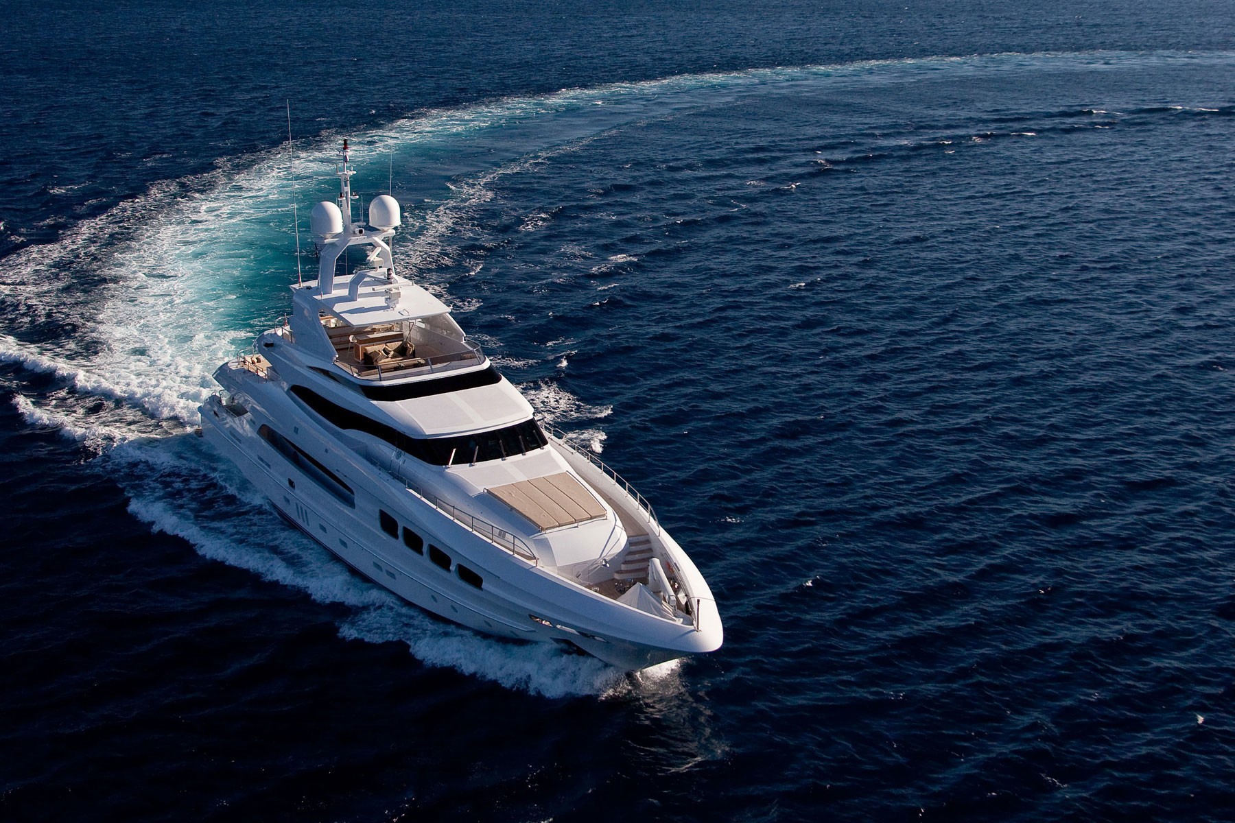 [40m-Yacht-MANIFIQ]-6421-73.jpg
