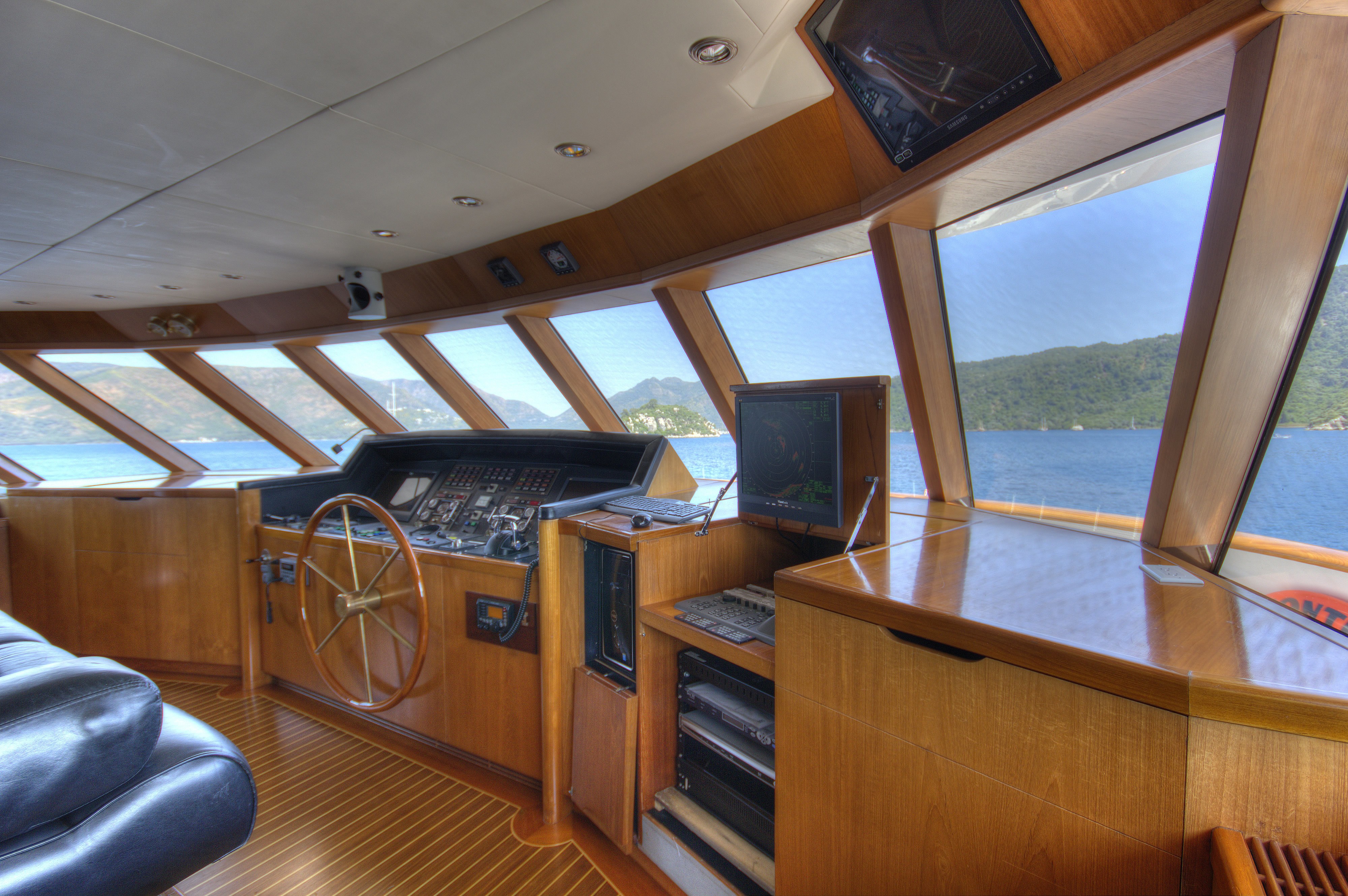 [40m-Yacht-MONTE-CARLO]-6984-26.jpg