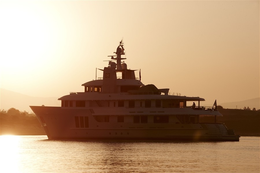 [42m-Yacht-E-AMPAMP-E]-6310-99.jpg