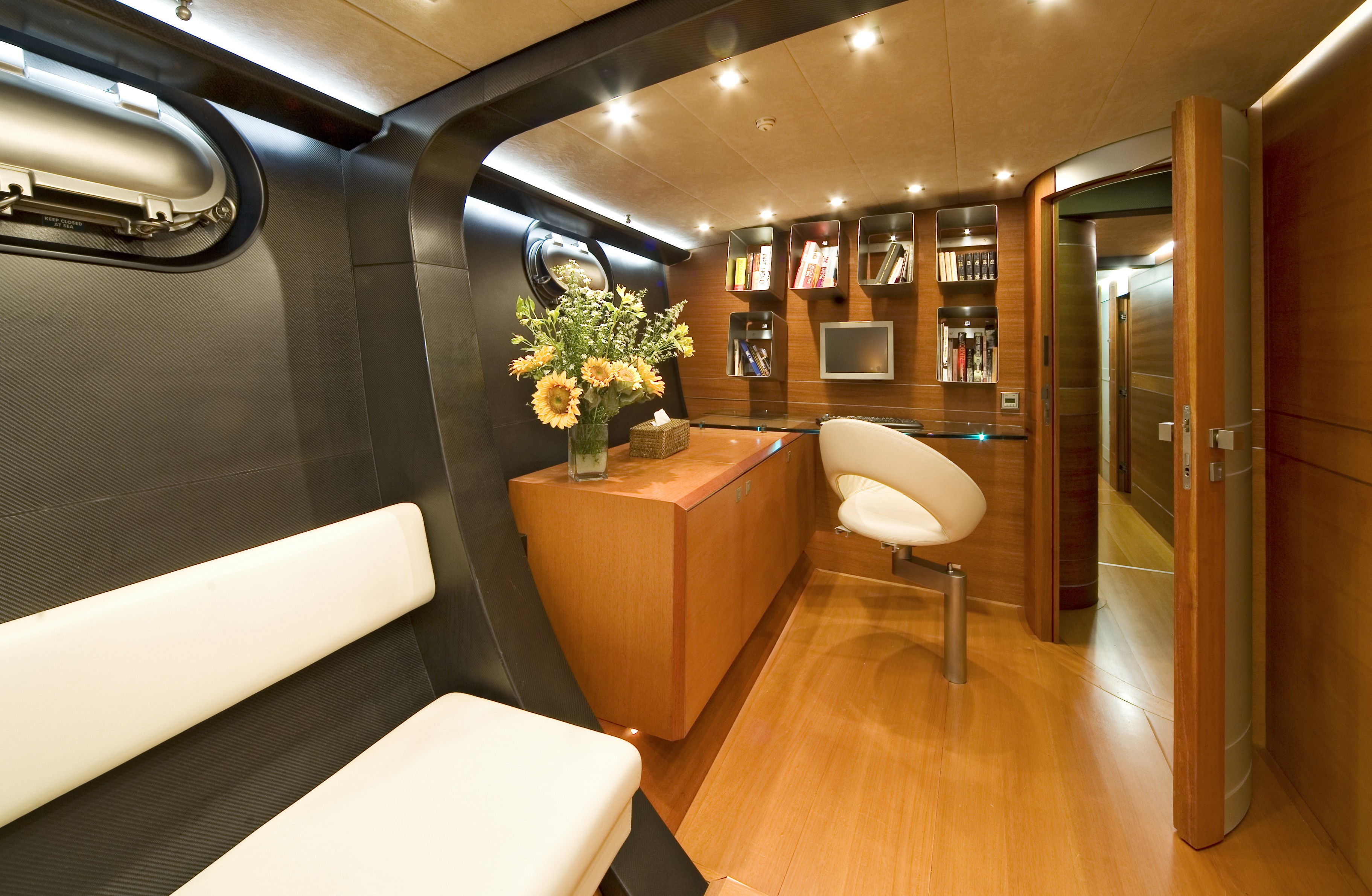[42m-Yacht-YAMAKAY]-6734-175.jpg