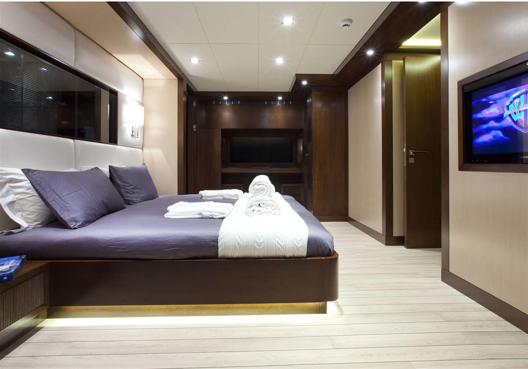 [45m-Yacht-INFINITY]-6045-161.jpg