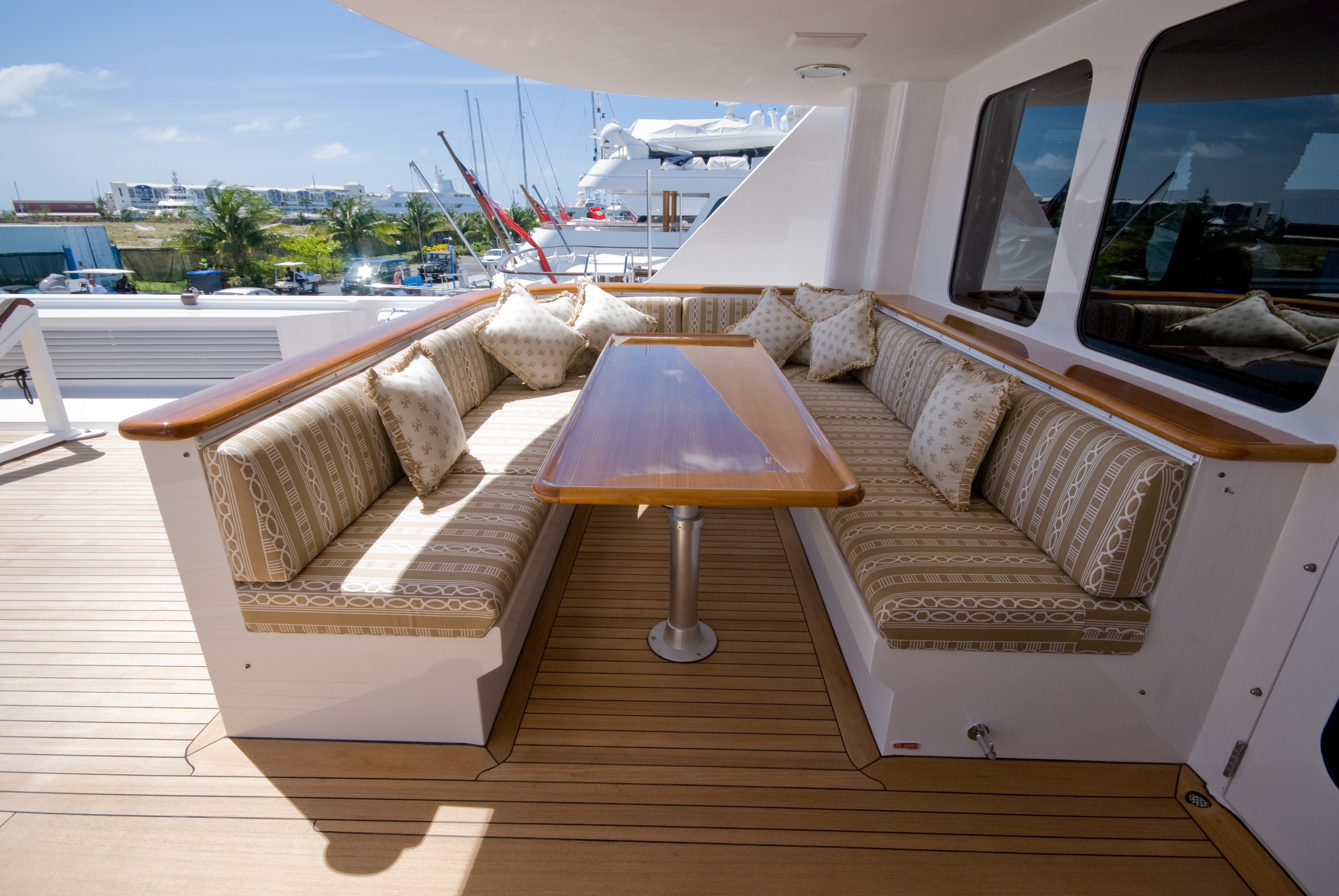 [46m-Yacht-SEA-FALCON-II]-6143-82.jpg
