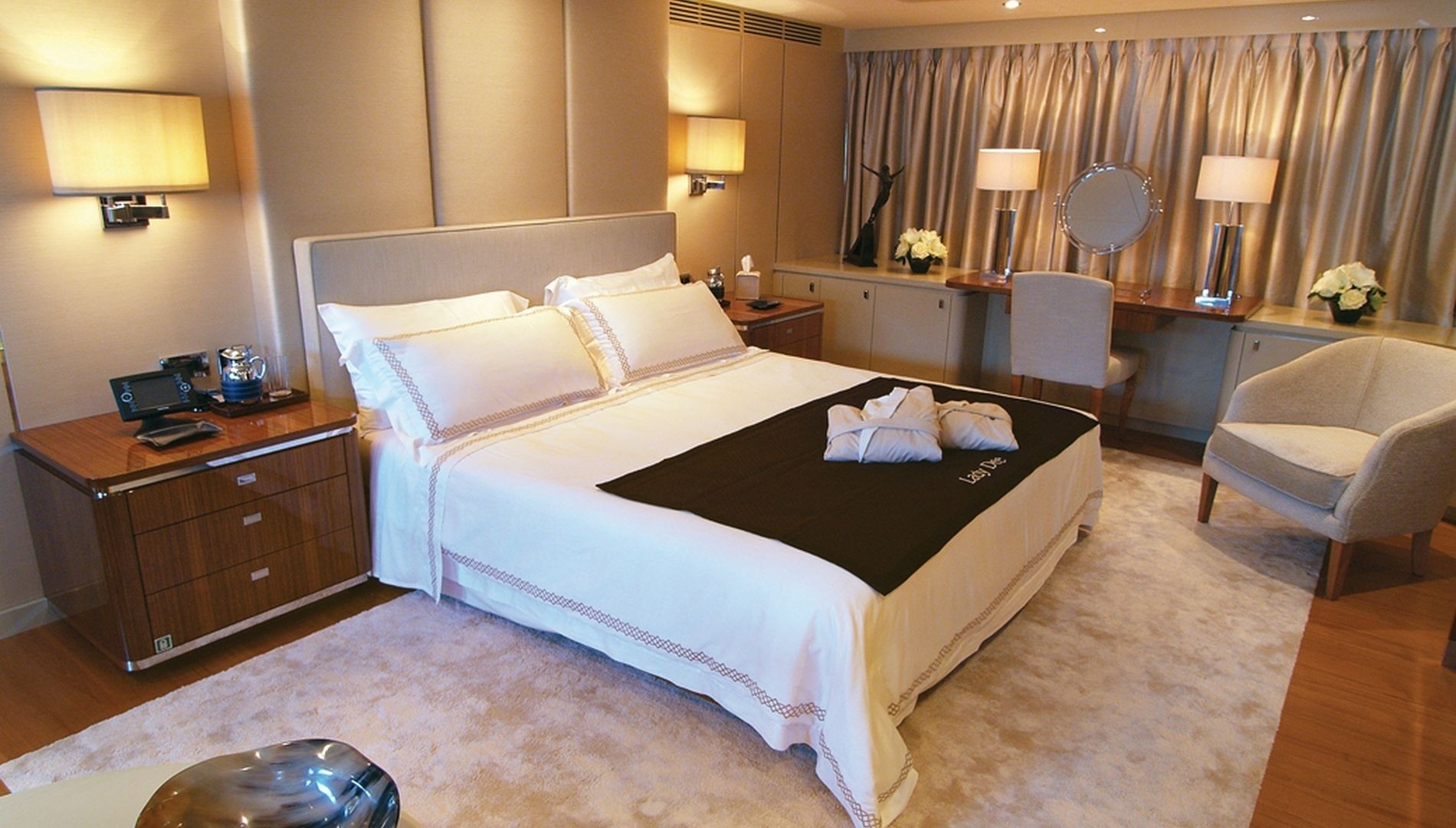 [47m-Yacht-LADY-DEE]-6287-103.jpg