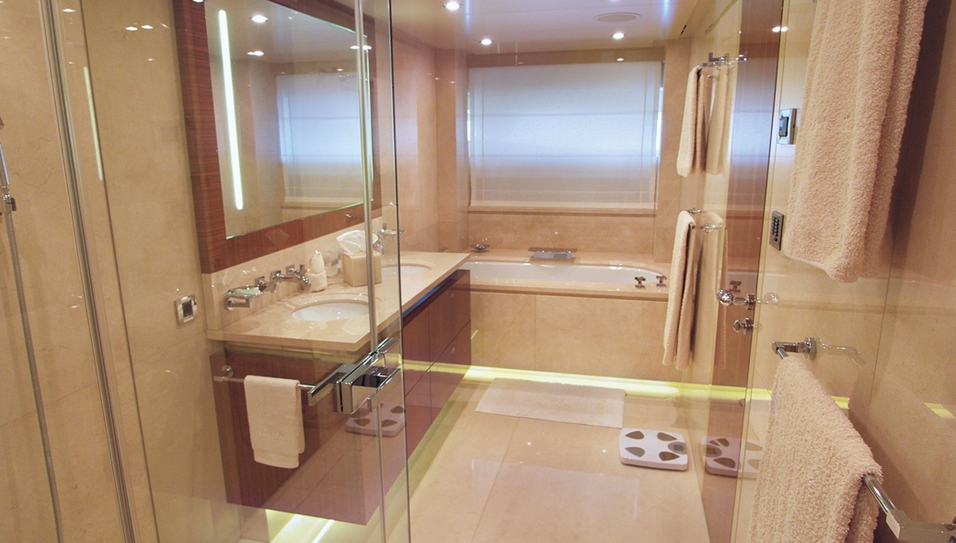 [47m-Yacht-LADY-DEE]-6287-167.jpg