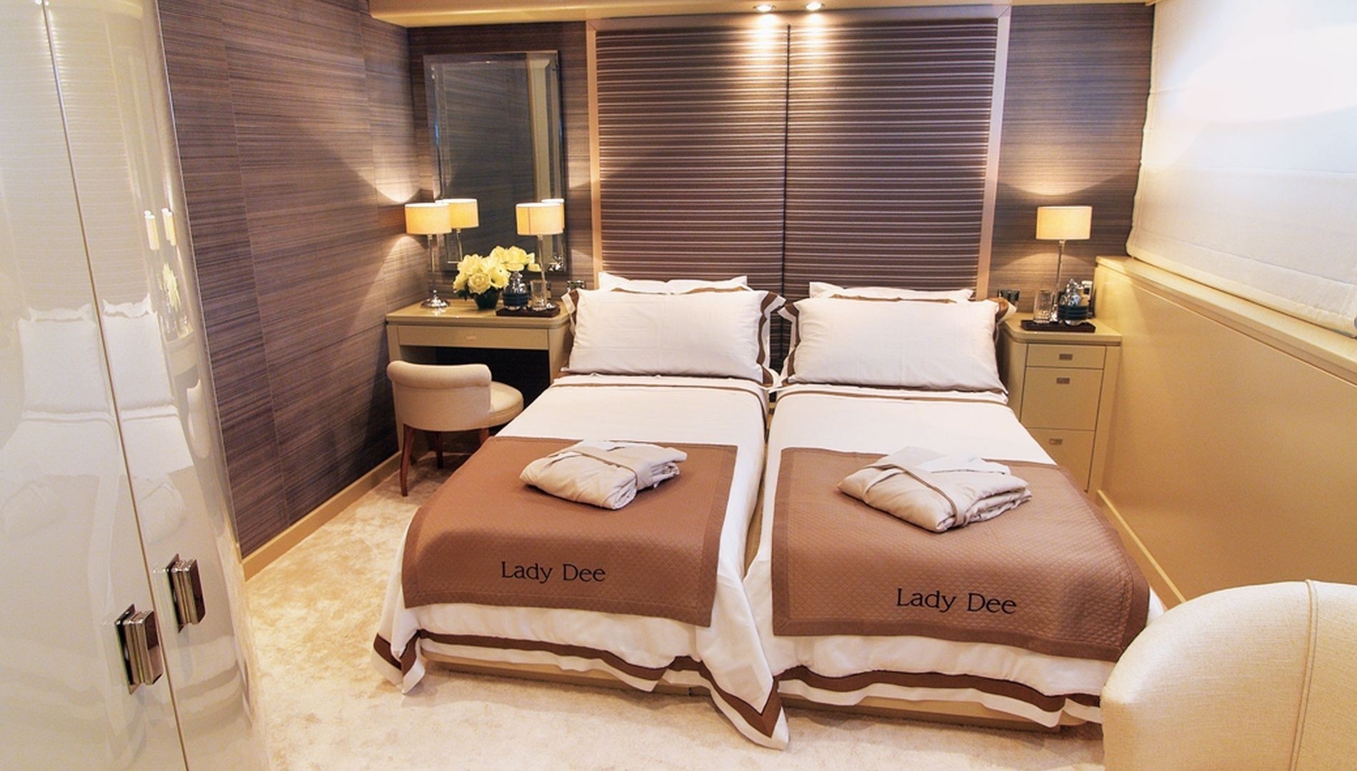 [47m-Yacht-LADY-DEE]-6287-91.jpg