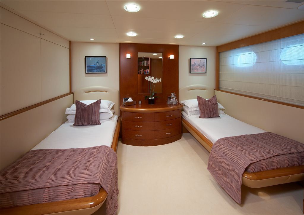 [48m-Yacht-CAROLINA]-6156-155.jpg