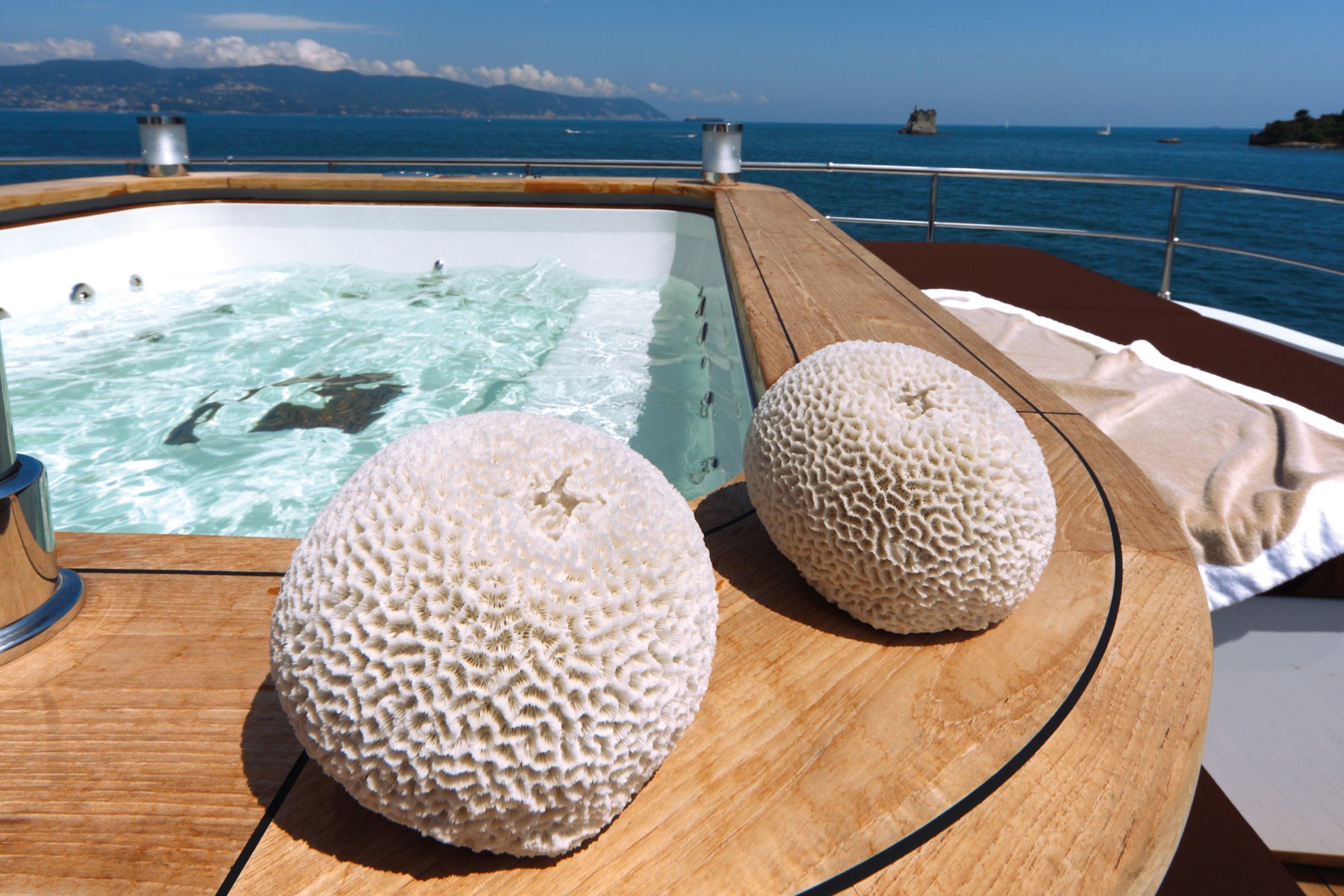 [49m-Yacht-ZALIV-III]-6472-116.jpg