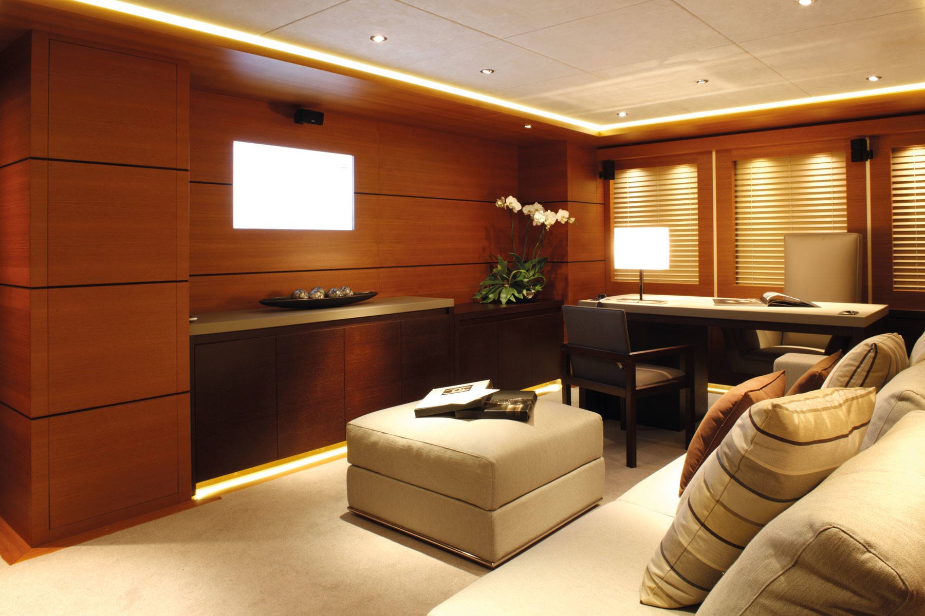 [49m-Yacht-ZALIV-III]-6472-28.jpg