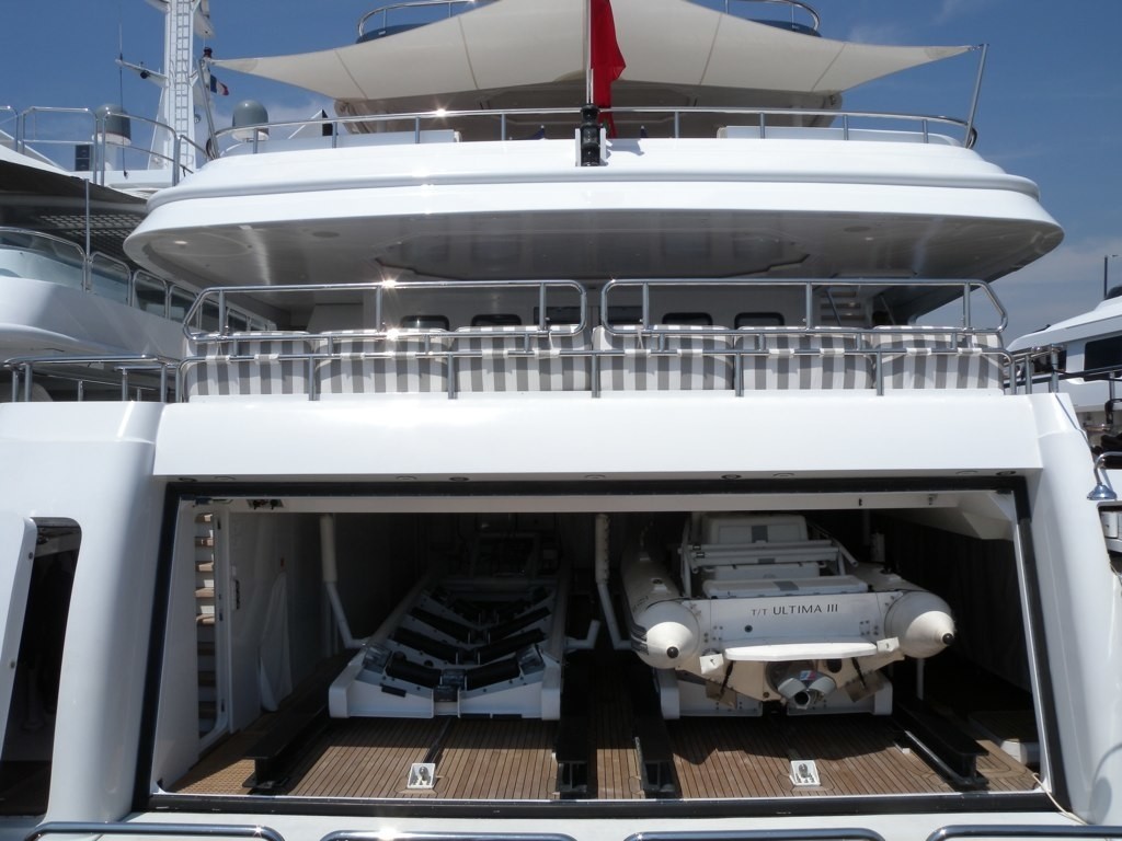 [57m-Yacht-DIAMOND-A]-6172-174.jpg