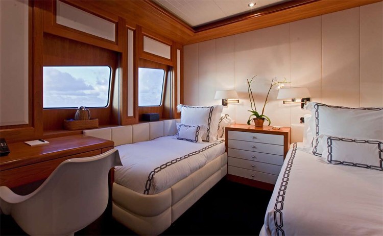 [57m-Yacht-DIAMOND-A]-6172-175.jpg