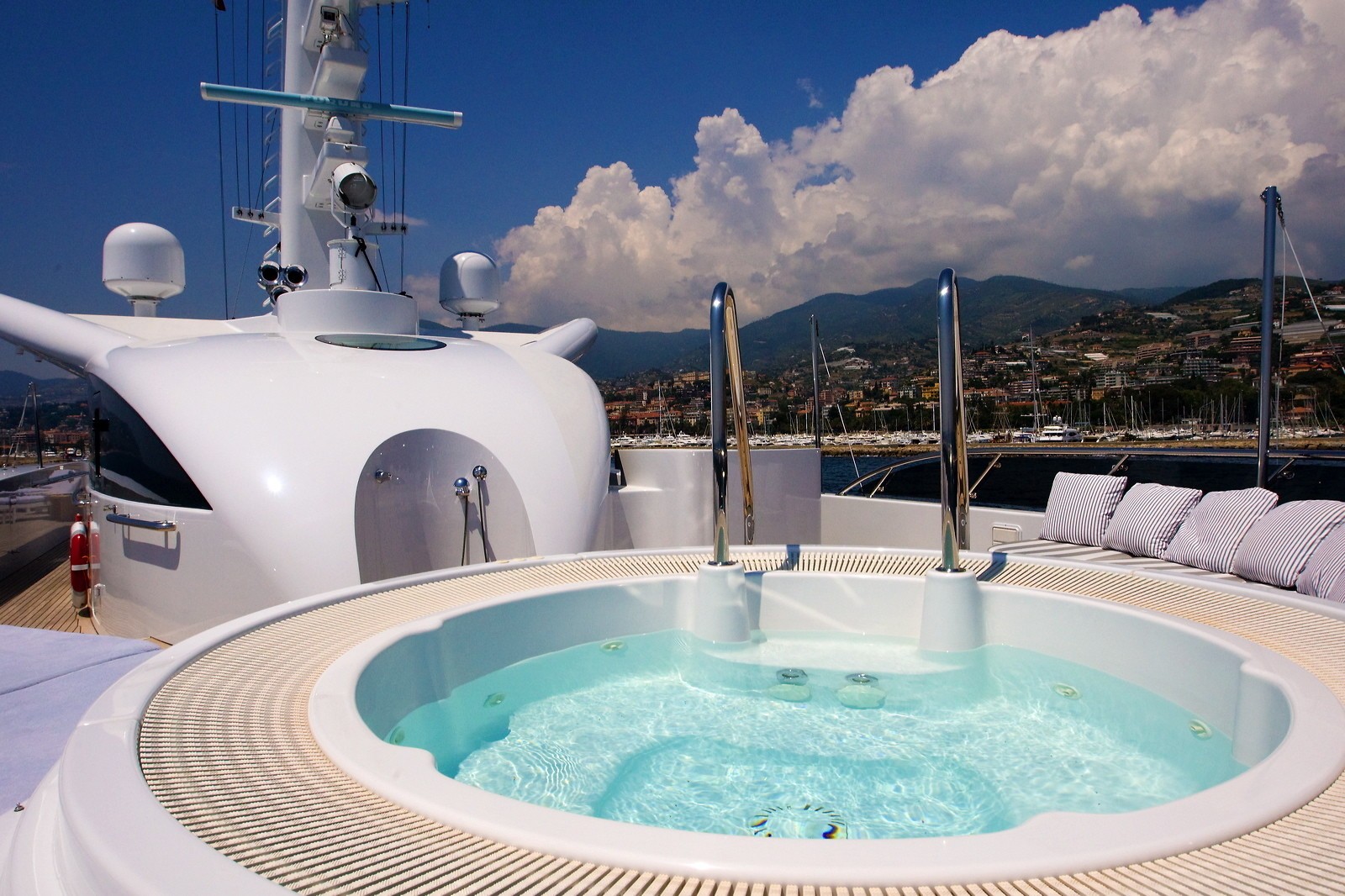 [57m-Yacht-DIAMOND-A]-6172-26.jpg