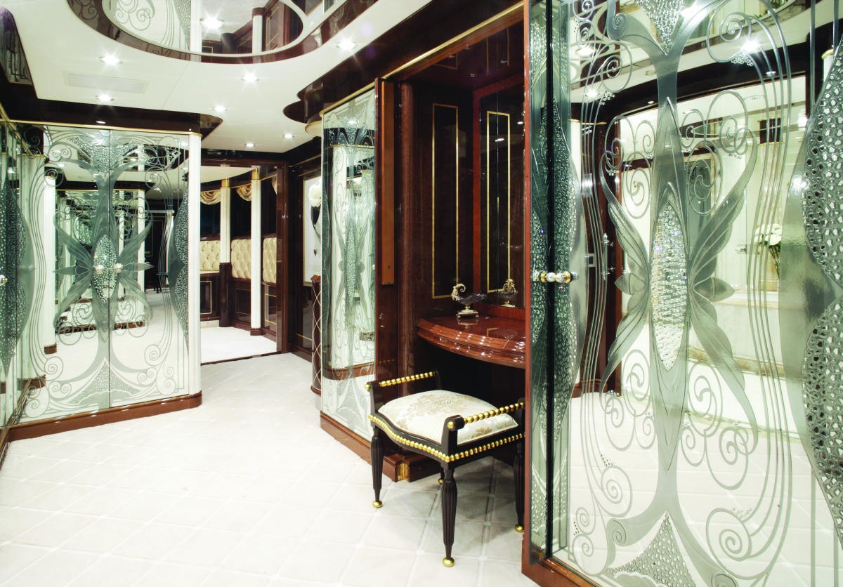 [61m-Yacht-DIAMONDS-ARE-FOREVER]-6527-151.jpg