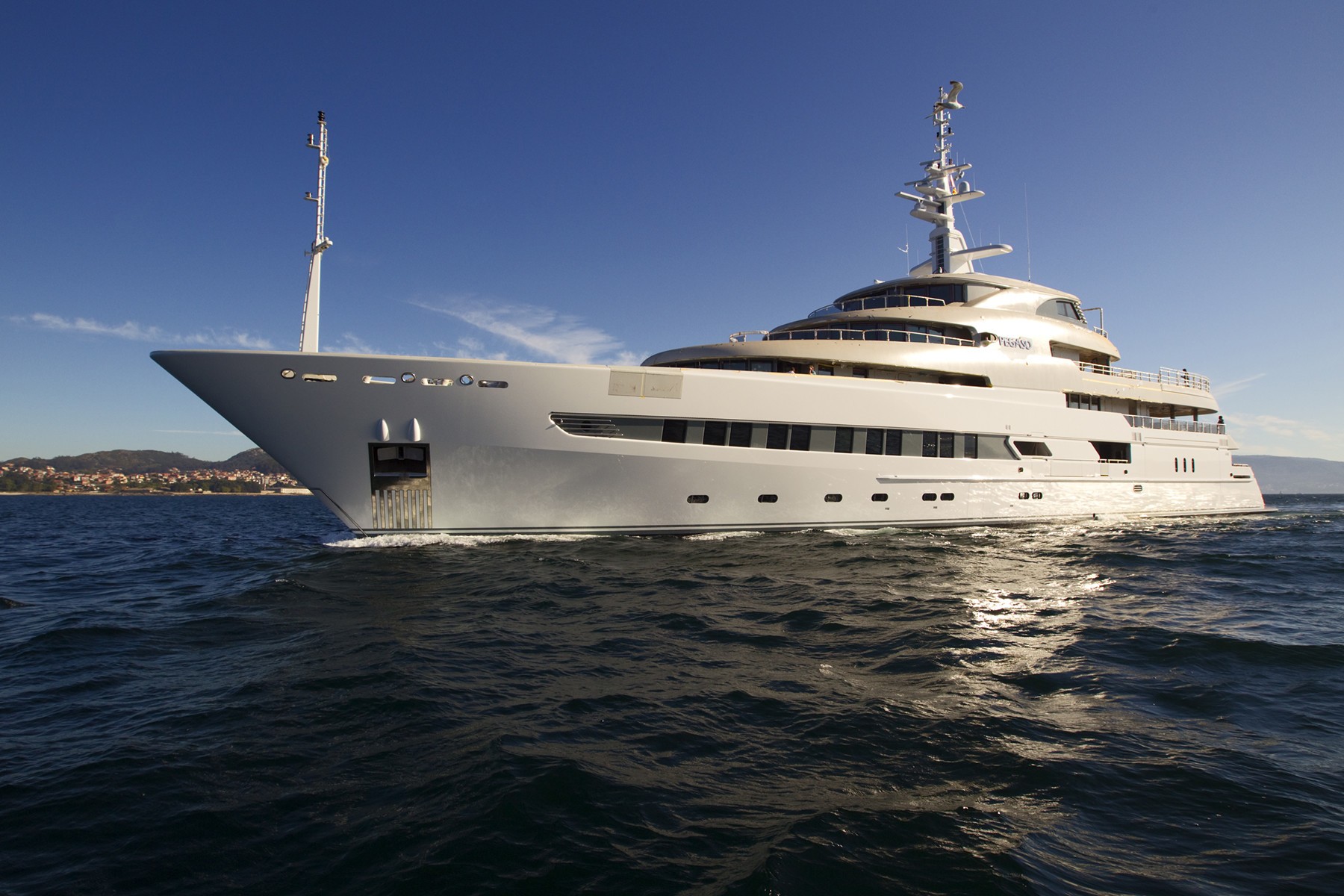 [73m-Yacht-NAIA]-6378-192.jpg