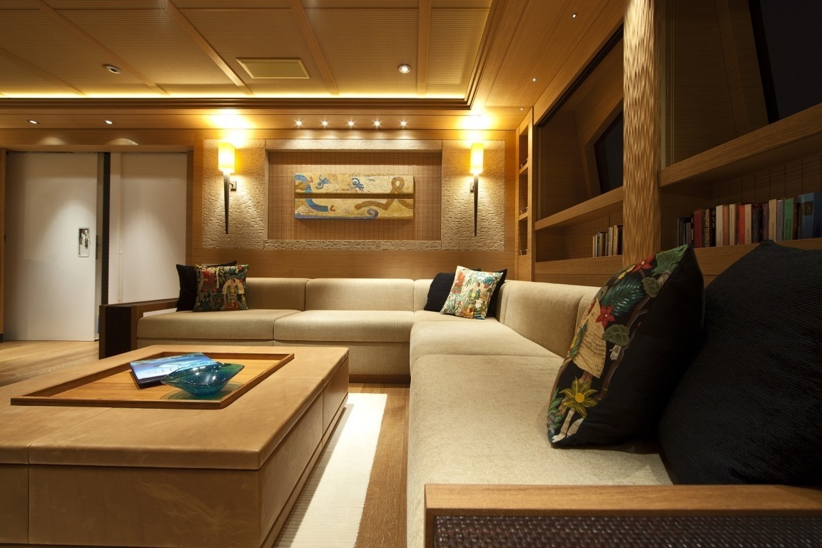 [73m-Yacht-NAIA]-6378-200.jpg