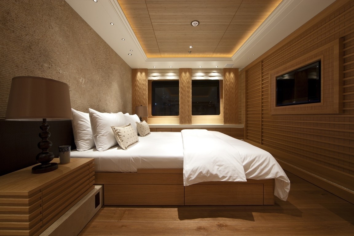 [73m-Yacht-NAIA]-6378-248.jpg