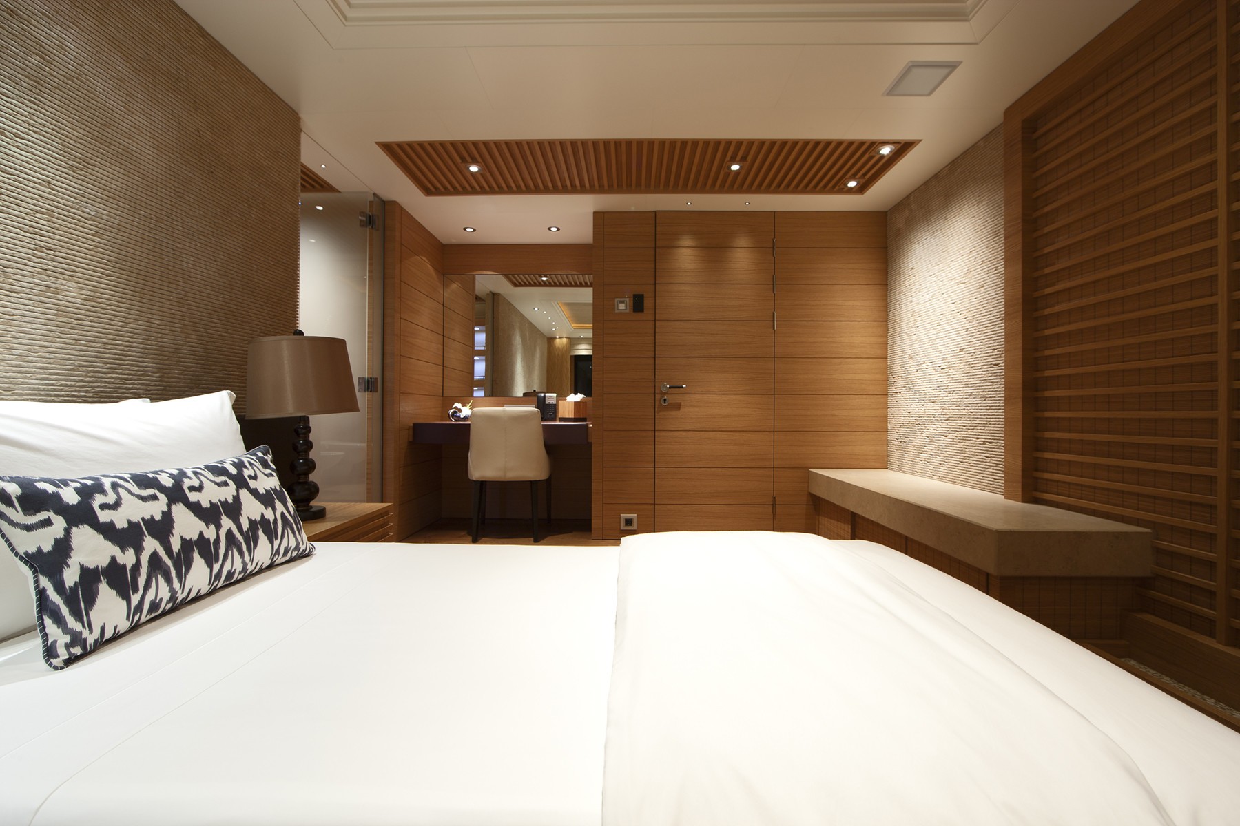 [73m-Yacht-NAIA]-6378-308.jpg