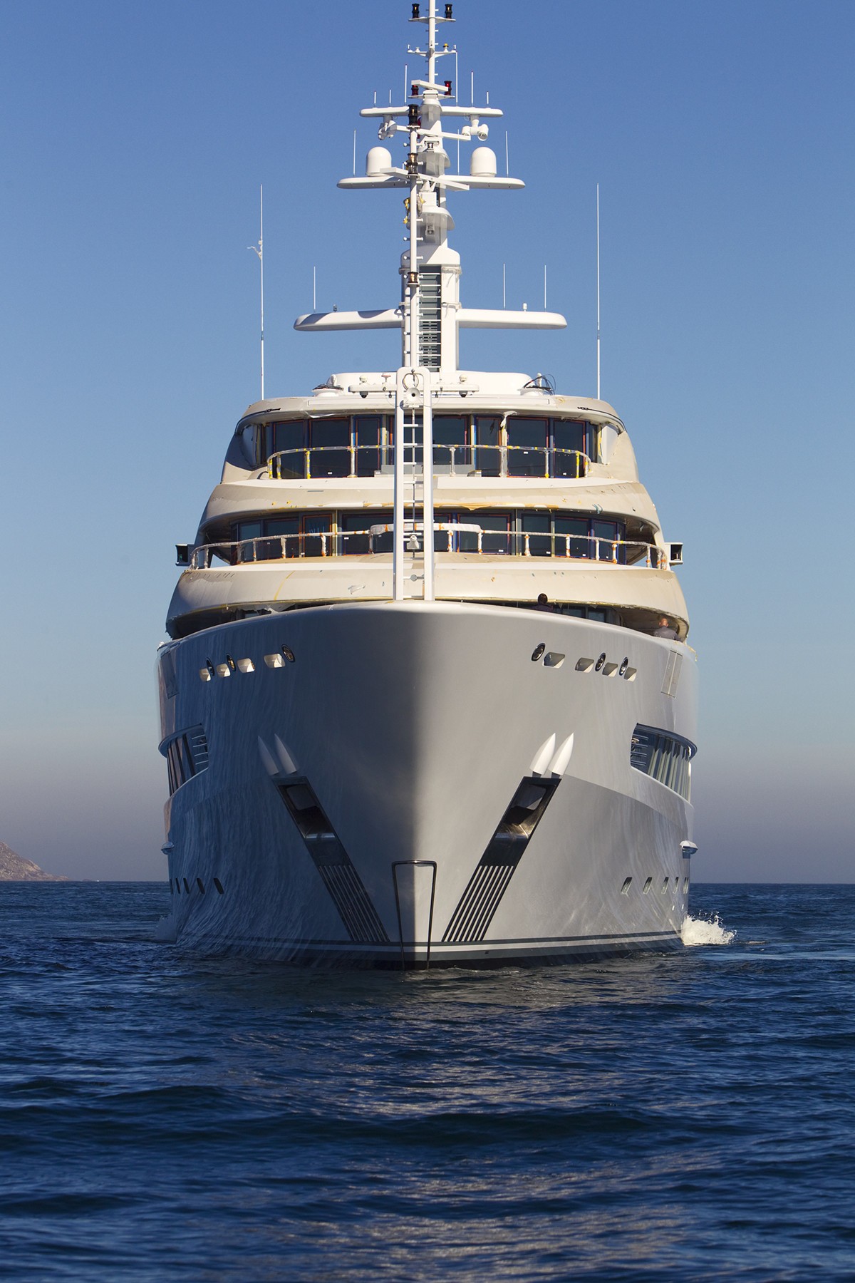 [73m-Yacht-NAIA]-6378-330.jpg