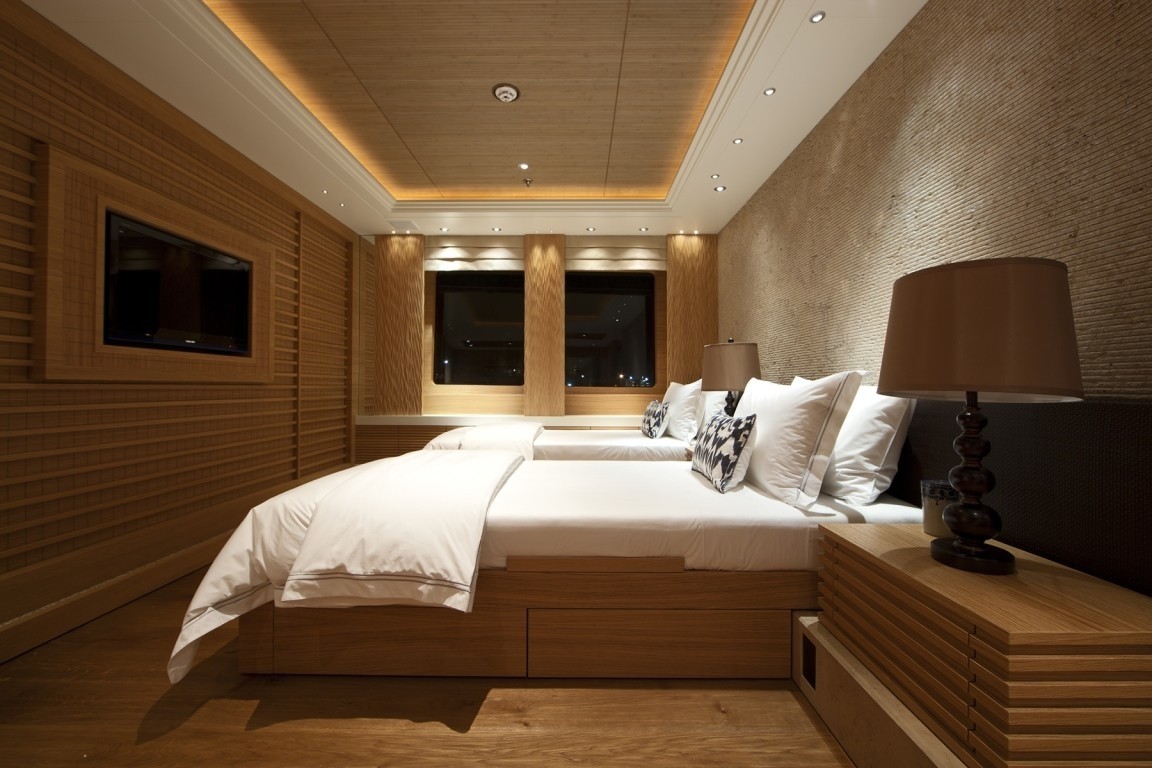 [73m-Yacht-NAIA]-6378-345.jpg