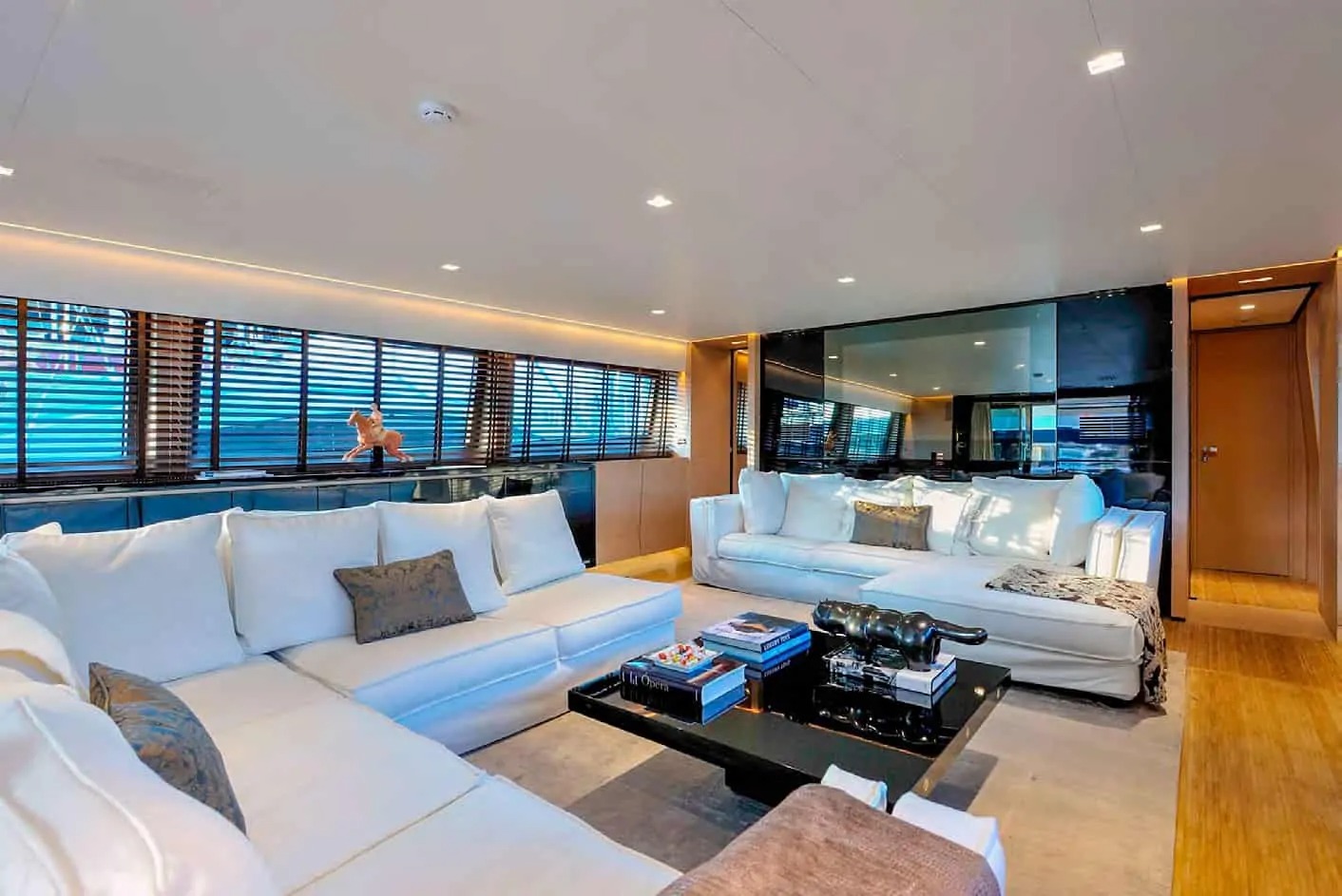 [MOTOR-YACHT-CANADOS]-6361-11.jpg