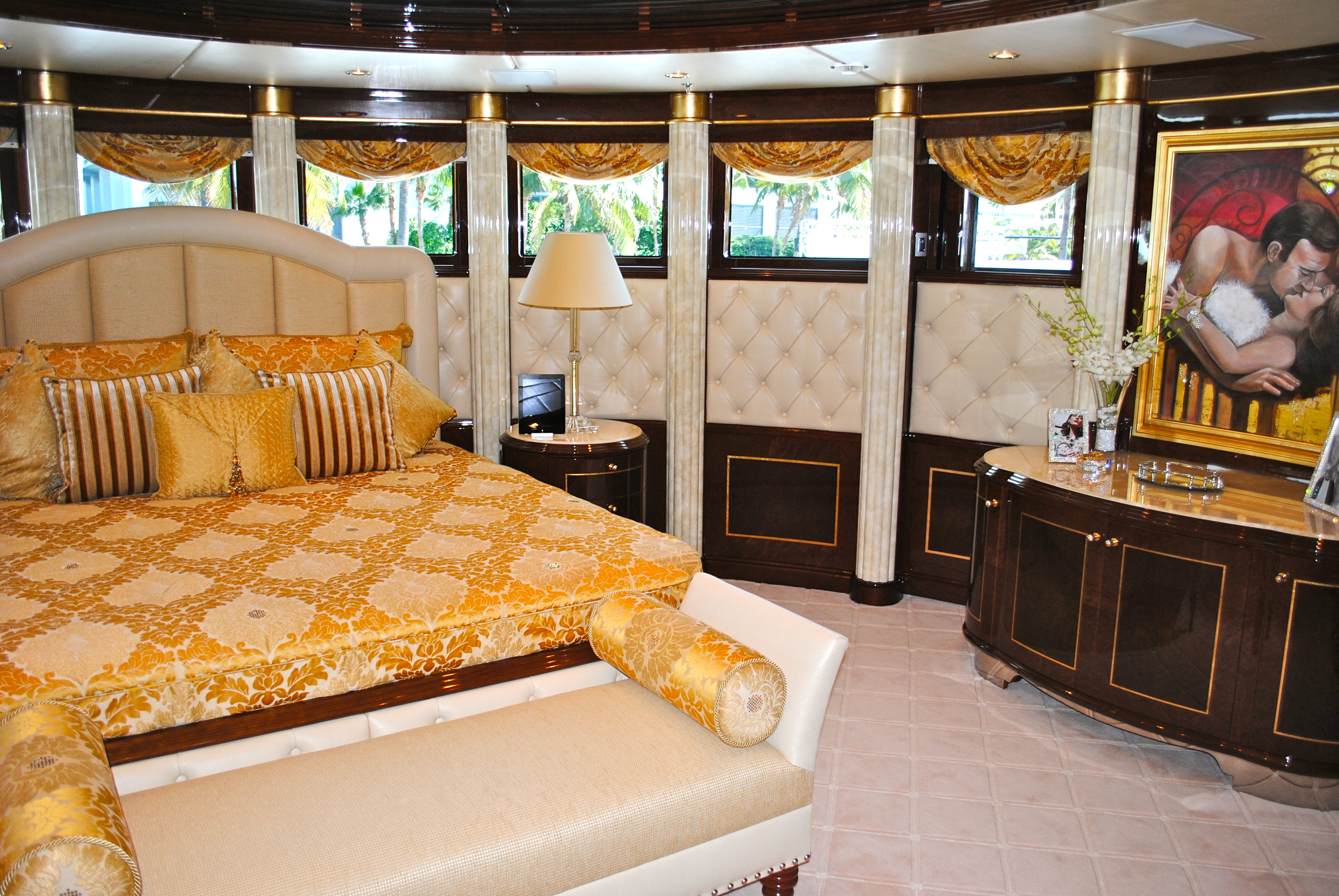[MOTOR-YACHT-DIAMONDS-ARE-FOREVER]-6527-7.jpg