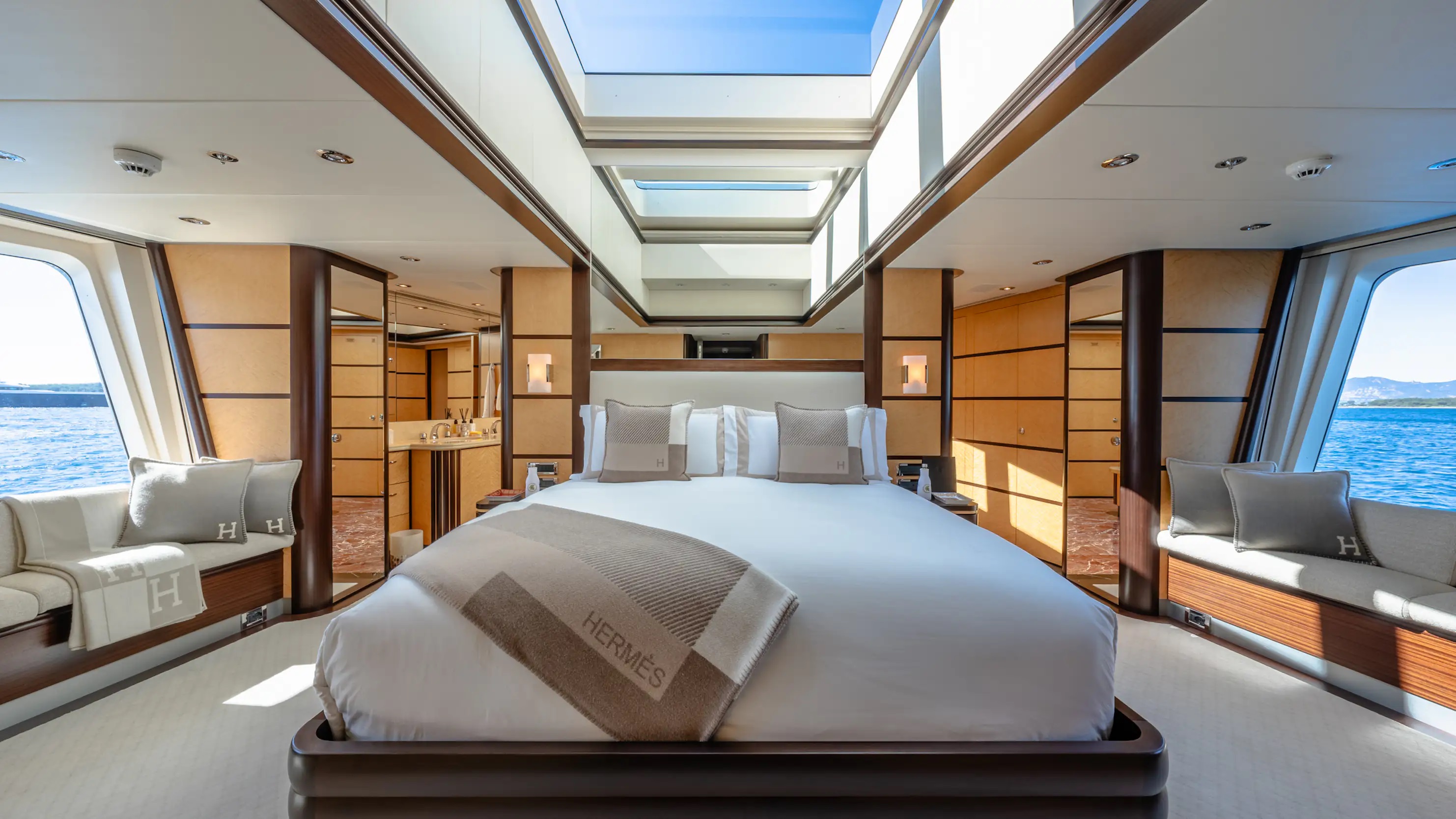 [MOTOR-YACHT-GLADIATOR]-6391-8.jpg