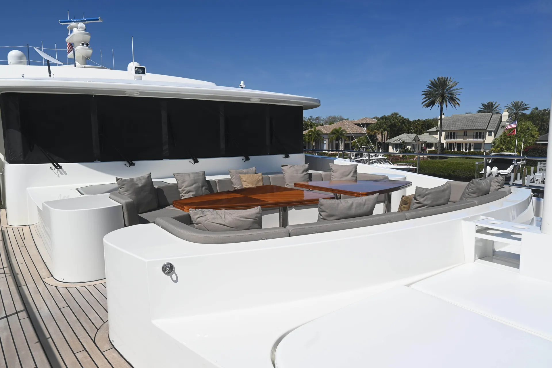 [MOTOR-YACHT-PRIMADONNA]-6080-2.png