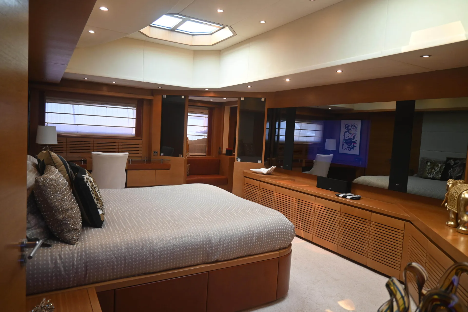 [MOTOR-YACHT-PRIMADONNA]-6080-6.png